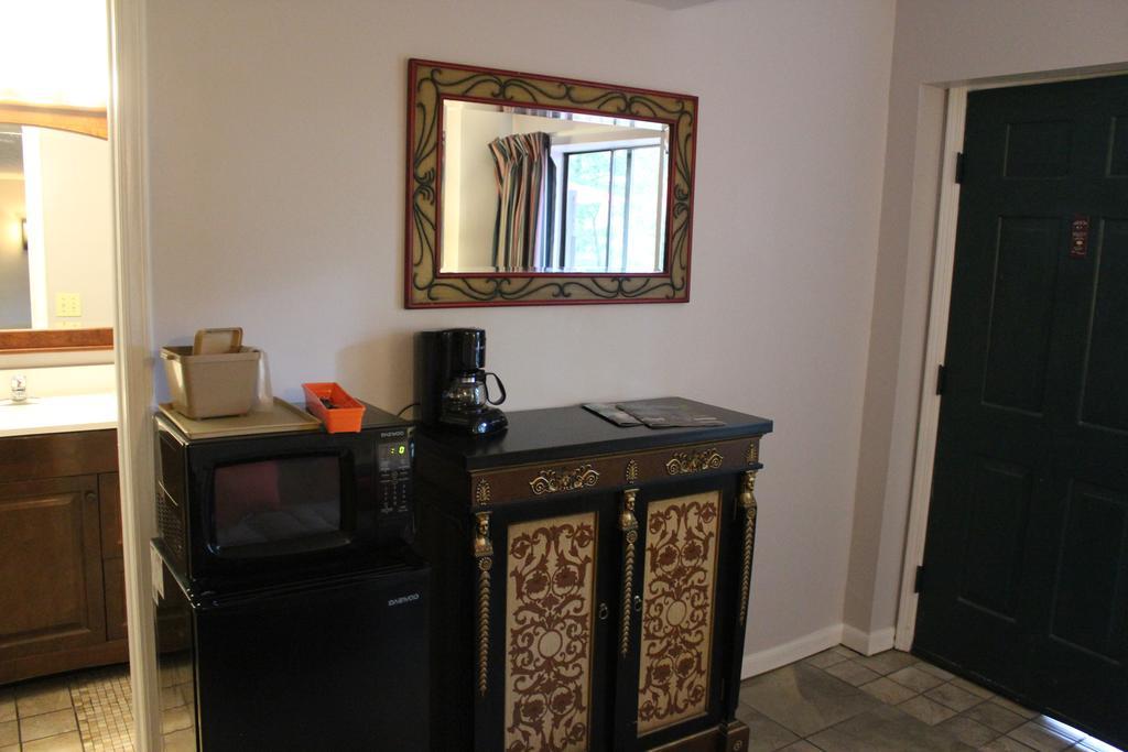 Brydan Suites Eureka Springs Εξωτερικό φωτογραφία